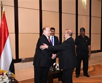 هل ينجح هادي في "رص صفوف المؤتمر" من جديد؟