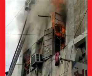 Aden’de bir evde çıkan yangında 3 kişilik aile yok oldu