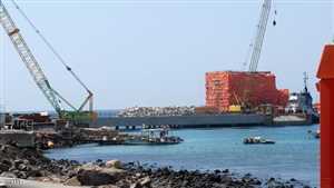 مليشيا الانتقالي المدعومة إماراتيا تمنع مدير ميناء سقطرى من مزاولة أعماله