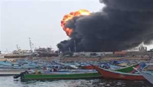 إصابة ثلاثة مواطنين جراء حريق التهم قوارب صيد في حضرموت
