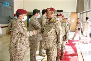 رئيس هيئة الأركان اليمنية يلتقي قائد القوات المشتركة للتحالف