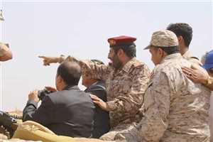 قائد العسكرية الخامسة اللواء صلاح يدعو عناصر المليشيا الحوثية في مدينة حرض إلى الإستسلام