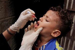 تحذير عالمي من انتشار فاشيتين مزدوجتين لفيروس شلل الأطفال بمناطق سيطرة الحوثيين