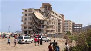 ارتفاع عدد المصابين جراء انهيار مبنى في عدن إلى 35 شخصا والحكومة توجه بمعالجة المصابين