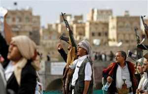 بعد رفع مقدارها .. مليشيات الحوثي تشدد على جباية الزكاة لتمويل مجهودها الحربي