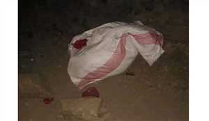 في جريمة هزت المنطقة.. العثور على جثة امرأة مُقطّعة داخل "شُوالة" في محافظة إب