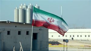 صحيفة إسرائيلية تحذر من اقتراب إيران من إنتاج صاروخ يحمل قنبلة نووية عبر "برنامج الفضاء"