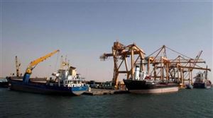 فيما الحوثيين يدّعون بانها محاصرة.. منظمات تكشف ان 70 % من غذاء اليمن تدخل عبر موانئ الحديدة