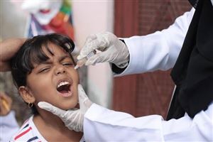 تستهدف أكثر من مليون طفل.. الحكومة اليمنية تستعد لإطلاق حملة تحصين ضد شلل الأطفال