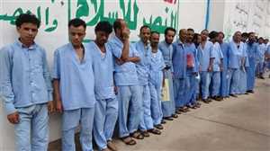 مقابل المشاركة في جبهات القتال.. مليشيات الحوثي تطلق مئات السجناء في محافظتي إب والبيضاء