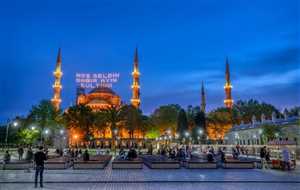 رمضان في تركيا.. عادات وثقافة وتقاليد ممزوجة بأجواء عائلية وروحانية