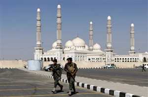 “Husi milisleri, ramazan ayı boyunca akşam ezanını geciktirmeleri için imamlara baskı yapıyor”