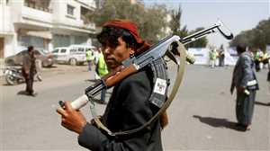 الحديدة: مسلح حوثي يطلق النار عشوائيا داخل سوق شعبي ويتسبب بمقتل وإصابة 7 مواطنين