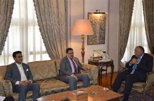 Yemen Dışişleri Bakanı Bin Mübarek’ten Mısır’a ziyaret