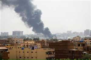 مع دخول القتال أسبوعه الثالث.. استمرار الضربات الجوية في العاصمة السودانية الخرطوم