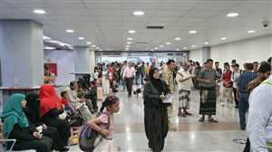 وصول الدفعة الرابعة من اليمنيين العالقين في السودان الى مطار عدن