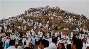 أكثر من مليوني حاج يقفون على جبل عرفة لأداء ركن الحج الأعظم