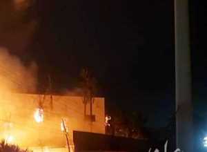 حريق هائل يلتهم مبنى القنصلية الروسية في عدن