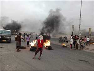 Lahic ve Ebyen’de halk hizmetlerin çökmesini ve elektrik kesintilerini protesto etti