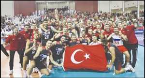 Katar’ı eleyen Türkiye A Milli Erkek Voleybol Takımı şampiyon oldu