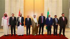 ما وراء إعادة الإمارات رجالها الأربعة إلى اليمن وتغييب السعودية الأربعة الآخرين في الرئاسي؟