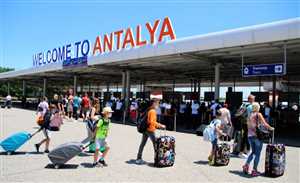 مطار أنطاليا التركي يحطم رقما قياسيا في عدد المسافرين