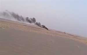 مسلحون يحرقون قاطرتي نفط شمالي محافظة مأرب