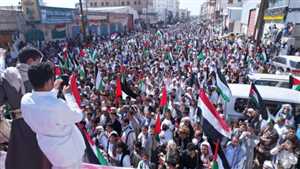 في مارب وشبوة.. آلاف اليمنيين يحتشدون للتنديد بالمجازر الاسرائيلية في قطاع غزة