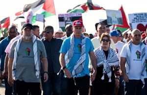 كوبا.. الرئيس "ميغيل دياز كانيل" يقود مسيرة امام السفارة الامريكية تضامنا مع غزة