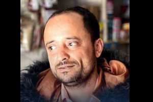 بعد أيام من مقتل أحد اقاربه.. تصفية مواطن بينما كان نائماً في أحد الأسواق بمحافظة إب