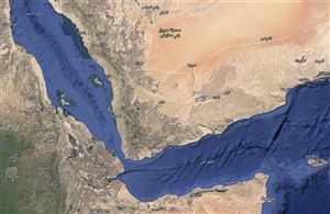 انفجار زورق مسير للحوثيين في البحر الأحمر