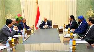 الرئاسي اليمني يحذر مليشيات الحوثي من استمرار التصعيد واستغلال القضية الفلسطينية