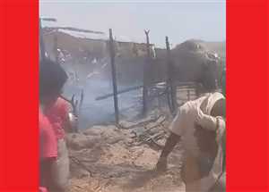الحديدة.. حريق يتلهم مسكنين في مخيم اليابلي لنازحين بالخوخة