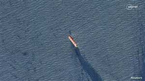 بسبب هجمات الحوثيين.. منظمة دولية توقف جهود إنقاذ سفينتين في البحر الأحمر