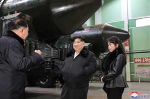 تفوق سرعته سرعة الصوت.. كوريا الشمالية تجري تجربة لصاروخ "يصعب تعقبه او تدميره"