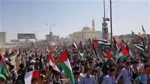 عشرات الآلاف يتظاهرون في 12 محافظة يمنية دعما لغزة