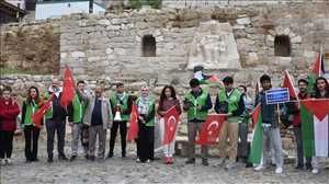 تركيا.. مسيرة طلابية منددة بالحرب الإسرائيلية على غزة