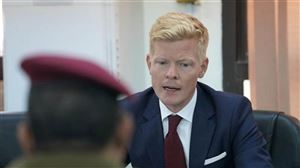 الحكومة اليمنية تشنّ هجومًا حادًا على المبعوث الأممي وتتهمه بـ"العجز والتواطؤ" مع الحوثيين