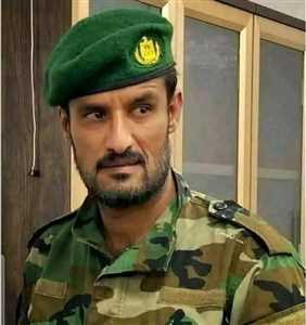 دولة داخل دولة ...شاهد : قيادي عسكري في قوات الانتقالي يشهر سيف الاتهامات ضد قيادات الشرعية والمجلس الرئاسي