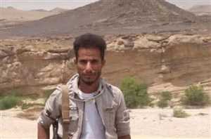 جندي من ألوية العمالقة يلقى حتفه إثر إطلاق نار من زميله في شبوة