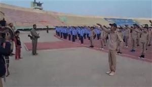 صحيفة الجيش تحذر: الحوثيون يعيدون إنتاج مشروع "الولاية" عبر المناهج ومعسكرات الأطفال