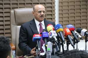 محافظ البنك المركزي يكشف الوضع الجديد للبنوك العاملة في اليمن وموقفها من جماعة الحوثي