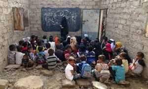 Houthi Authorities Replace Qualified Teachers with High School Graduates in Yemen