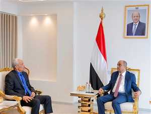 رئيس الوزراء يؤكد دعم الحكومة للجنة الأمنية والعسكرية لتعزيز كفاءة القوات المسلحة والأمن