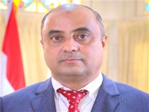 بعد 3 اشهر من التواجد فيها.. رئيس الوزراء يغادر العاصمة المؤقتة عدن