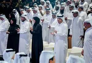 المعلم المثالي على مستوى قطر ...قطر تكرم معلماً يمنياً.. وفي وطنه بدون راتب وحياة كريمة (فيديو)