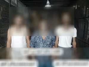 الأمن في عدن يطيح بأخطر عصابة تزوير وثائق وشهادات رسمية داخل وخارج اليمن