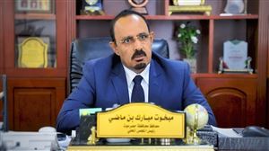 مغادرة مفاجئة لمحافظ حضرموت مبخوت بن ماضي إلى الإمارات وسط تصاعد التوتر العسكري في المحافظة