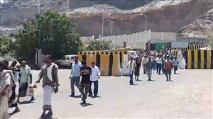 عاجل : عودة انتشار القوات في قصر معاشيق.. قرار مفاجئ يعيد الوضع الأمني إلى نقطة الصفر