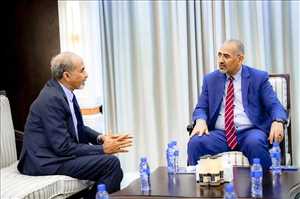 الزُبيدي والصبيحي يبحثان تنسيق الجهود وتعزيز الجاهزية الأمنية والعسكرية